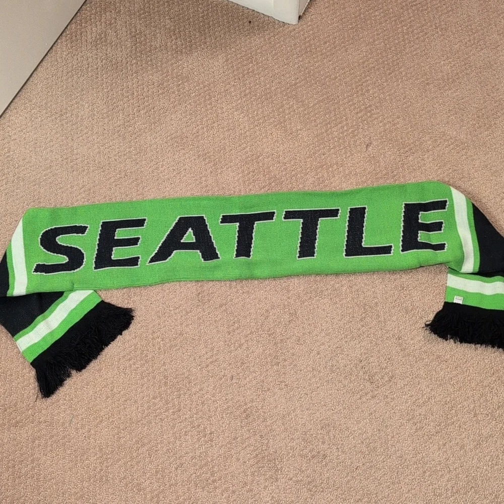 Seattle City Scarf NWOT